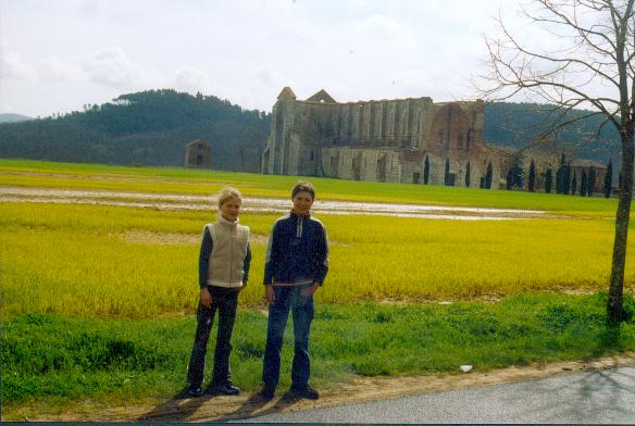 Kirchenruine San Galgano (06.04.2004 / WF)