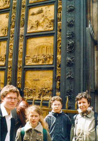 Paradiespforte am Baptisterium beim Dom von Florenz (07.04.2004 / WF)