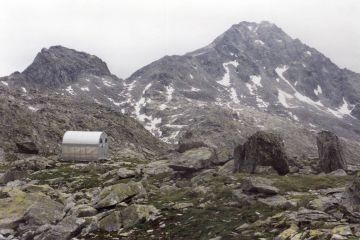 Reieck-Hhenweg: Kaponigtrl-Biwakschachtel mit Tristenspitze (2929 m) (30.06.2002 / WF)